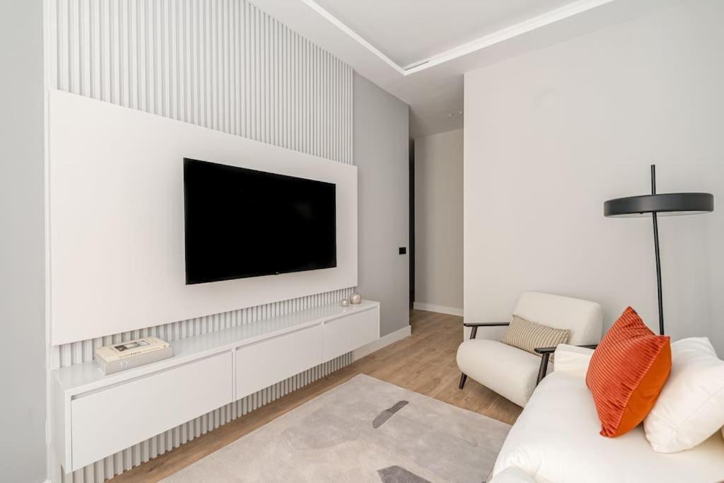 Centro XIII Calle De La Paz 2Br 2Bh マドリード エクステリア 写真