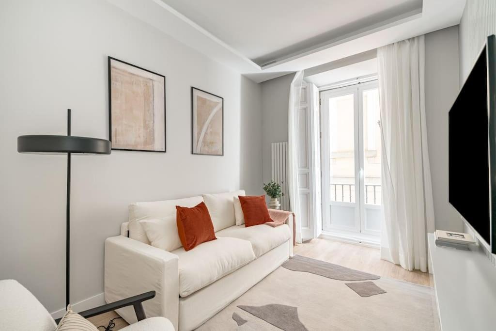 Centro XIII Calle De La Paz 2Br 2Bh マドリード エクステリア 写真