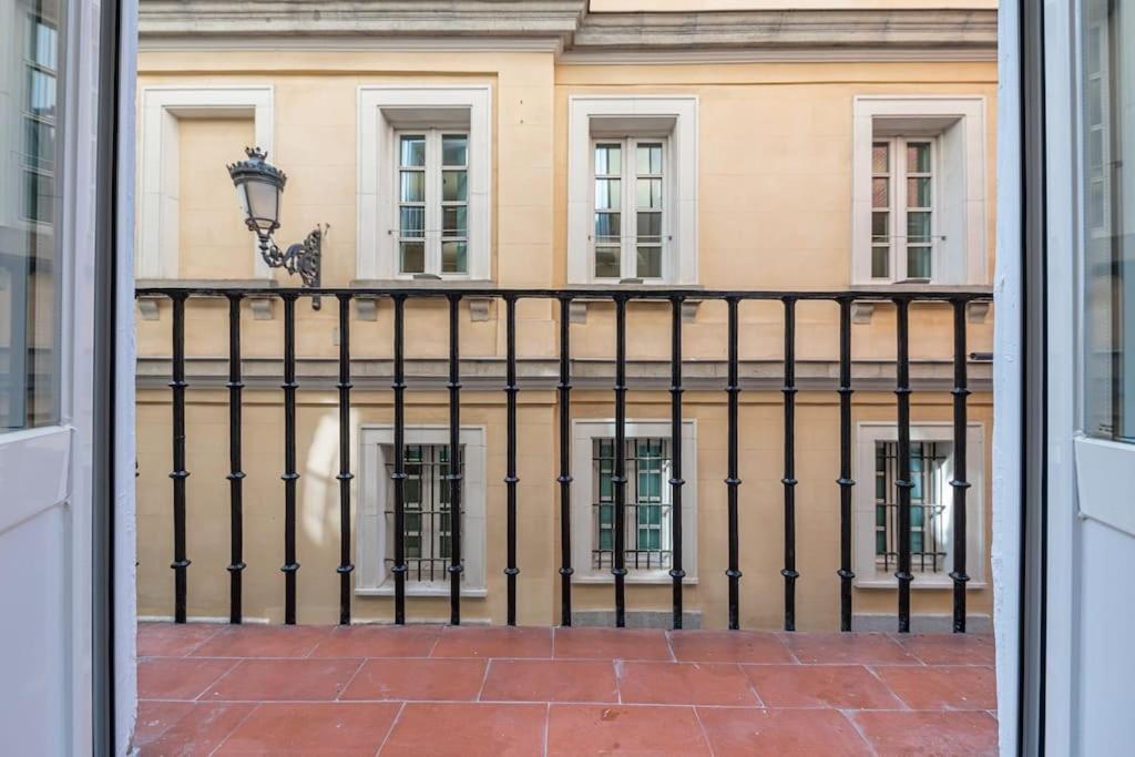 Centro XIII Calle De La Paz 2Br 2Bh マドリード エクステリア 写真
